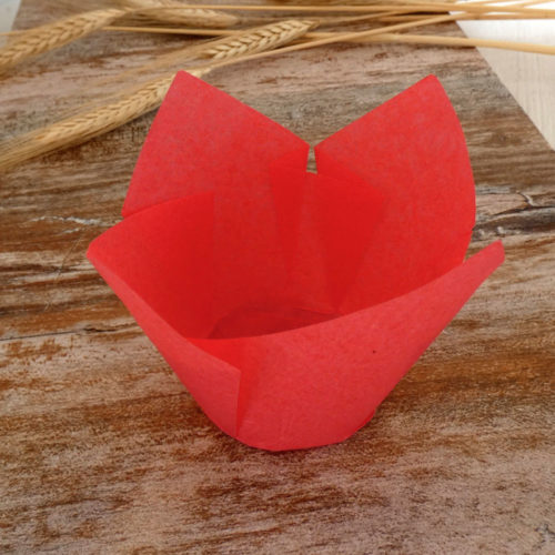Tulipa de papel horneable roja